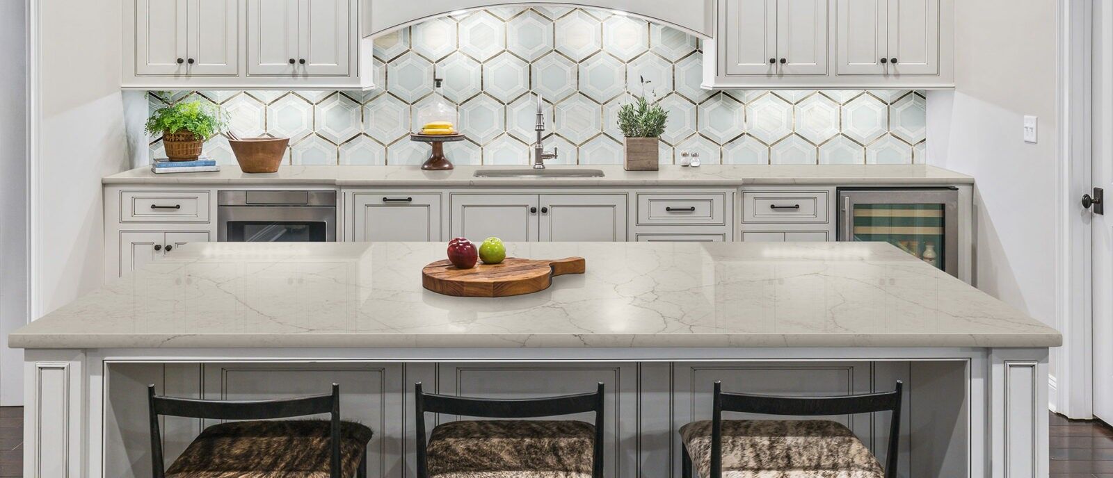 Contemporary Kitchen Kitchen Remodel by AA Marble & Granite Countertops / Granite Countertop Warehouse Company project photo